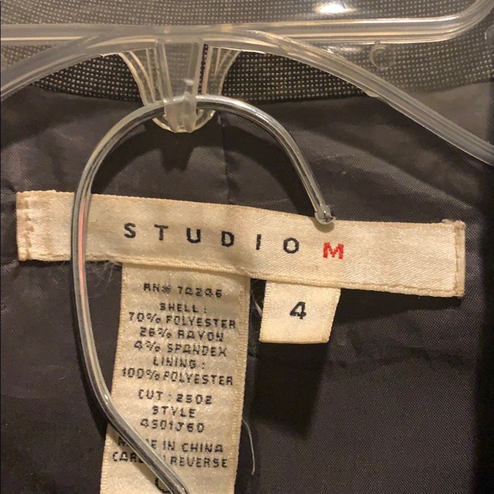 Two piece Studio M skirt suit - Picture 4 of 6